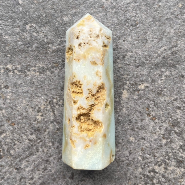 Amazoniet obelisk #2