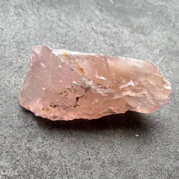 Roze kwarts ruw 305 gram