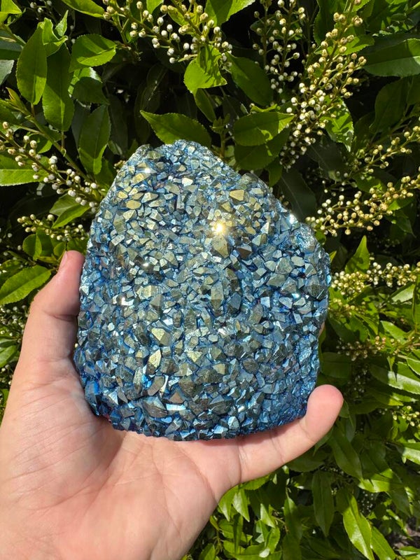 Blauwe titanium kwarts cluster