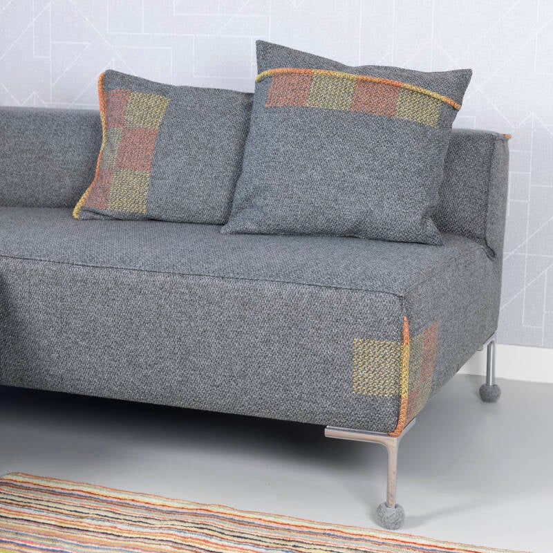 vivolli-detail-front-and-cushions-standard.jpg