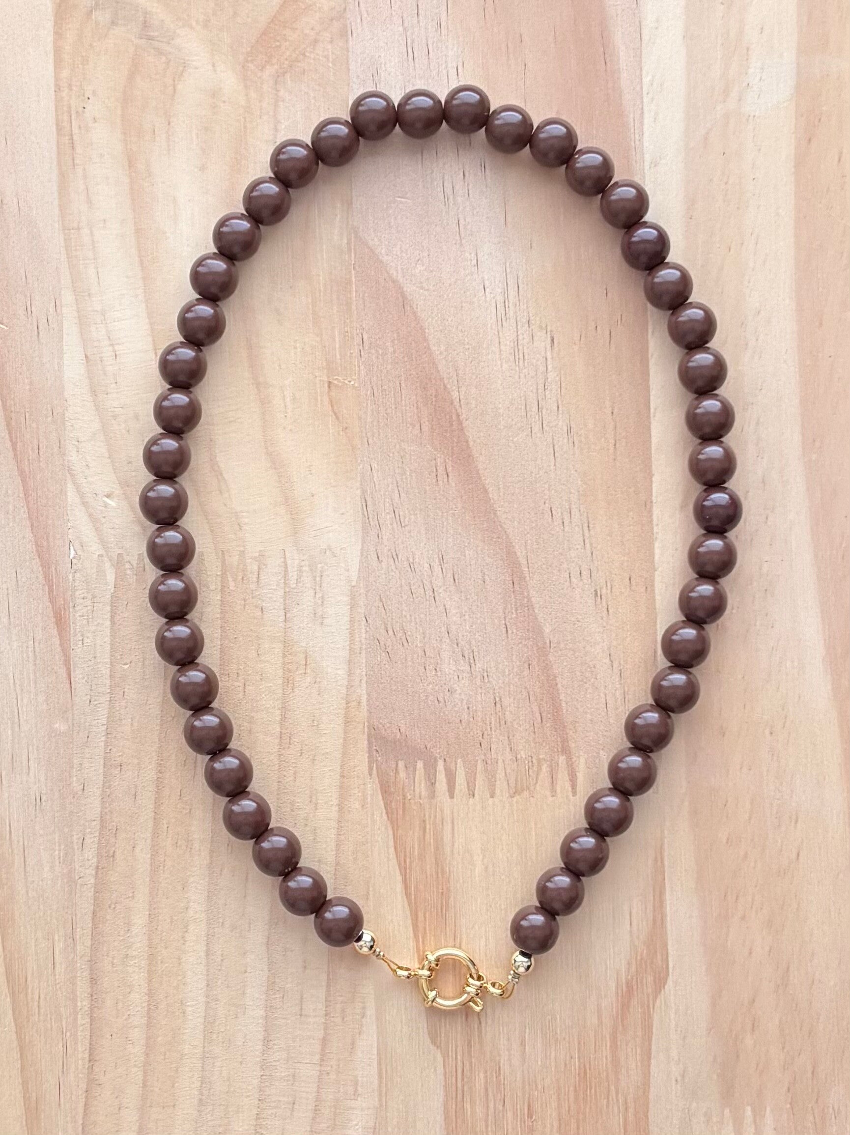 Grote kralenketting bruin