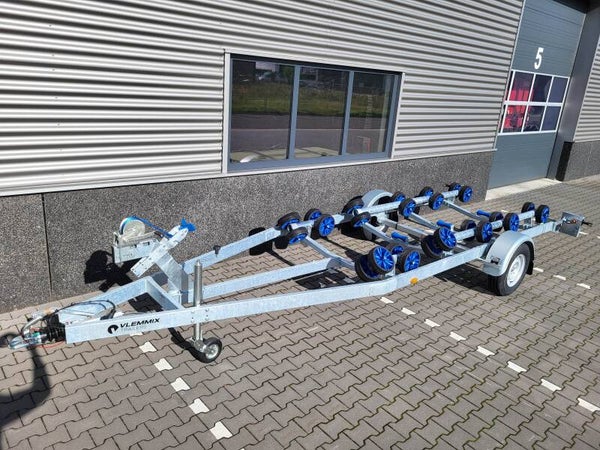 A Vlemmix Flex-Roll trailer 1x 1350kg AS 631x220cm