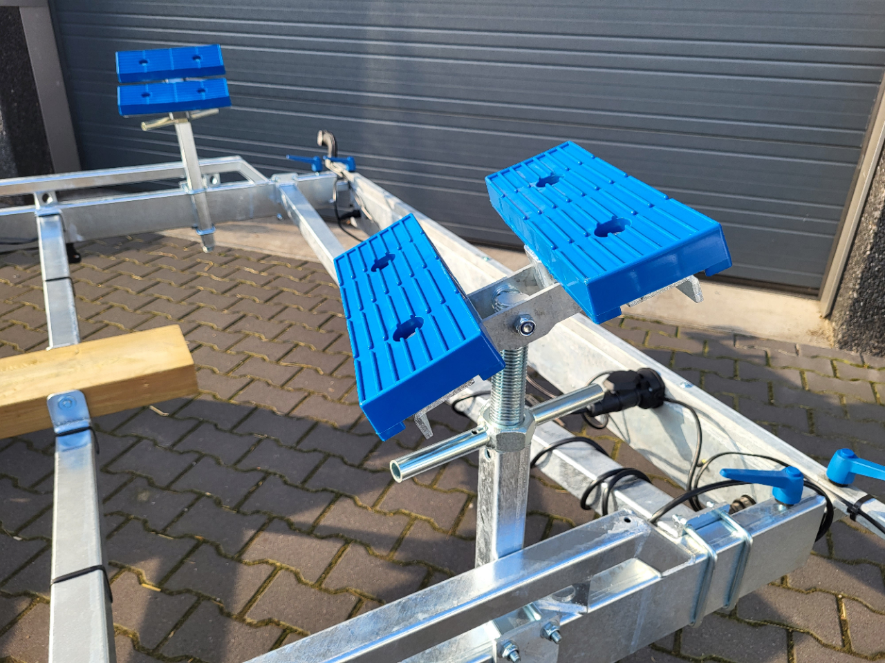 Verstelbare dubbel kimsteun