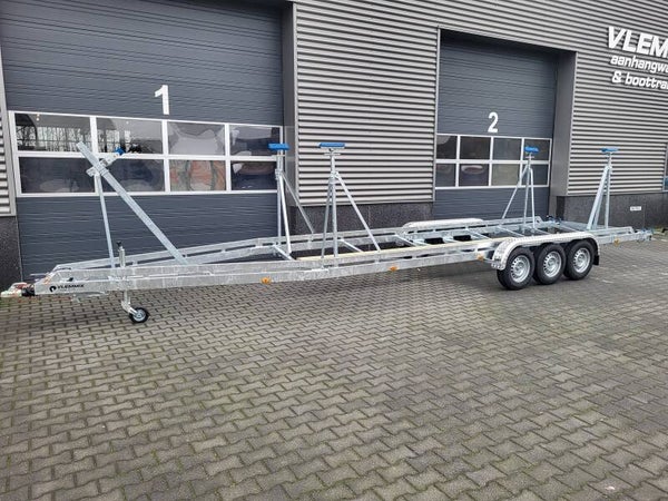 Z Vlemmix Zeilboot trailer 3500KG 3x 1350kg AS 1000x255cm
