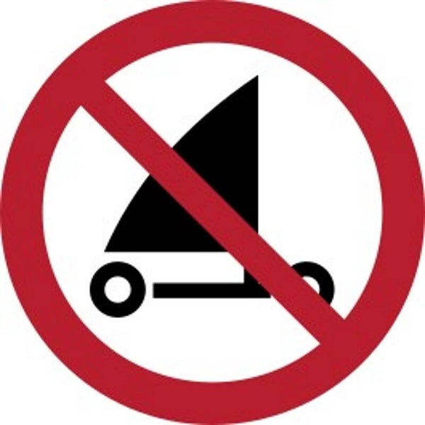 Aufkleber -  P067 Strandsegeln verboten  - ISO DIN 7010 - Verbotszeichen - versch. Größen