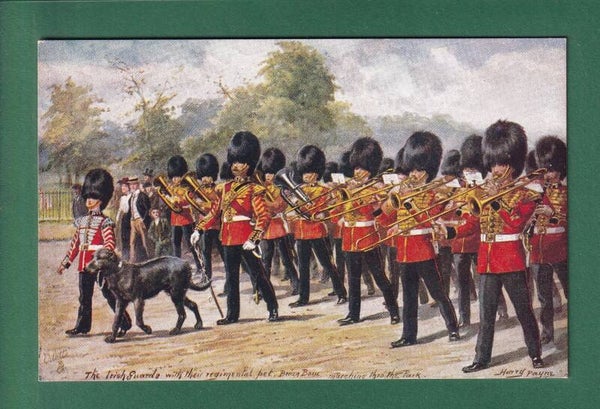 LONDON - Irish Guards into the Park