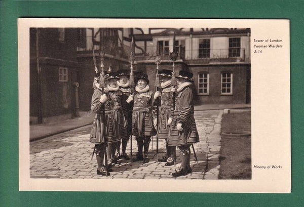LONDON - The Tower - Yeoman Warders - Ministry of works