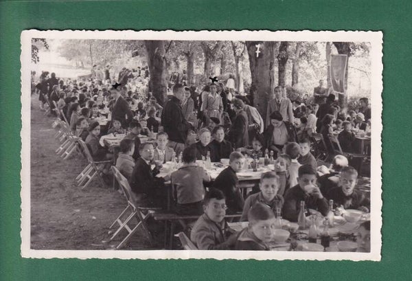 Photo - LOURDES - Goûter offer par la municipalité - 1944