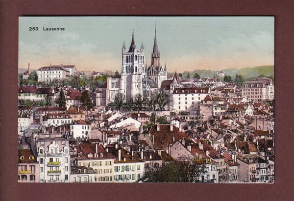 LAUSANNE - Vue partielle avec Cathédrale