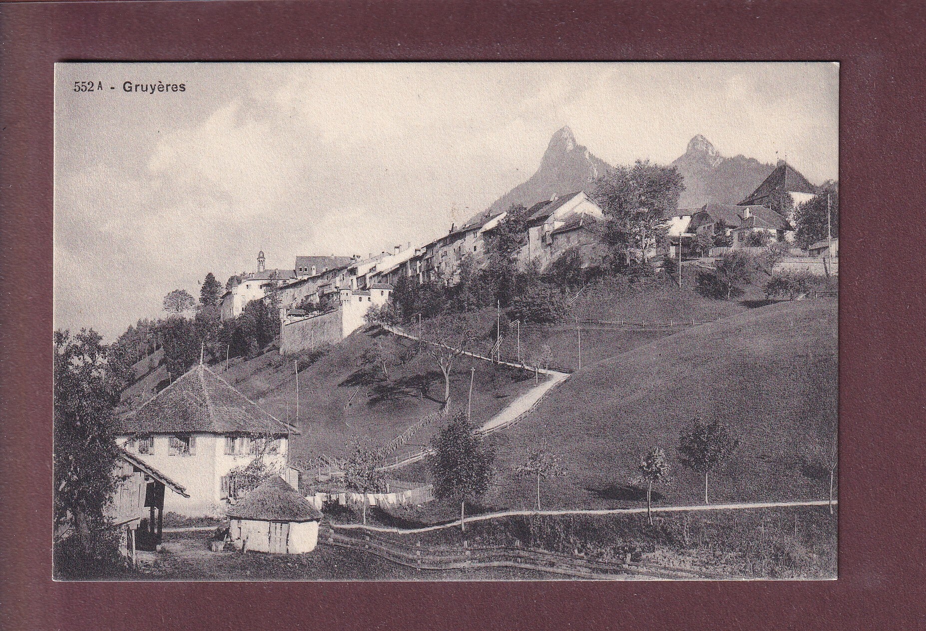 GRUYERES - Vue moins courrante