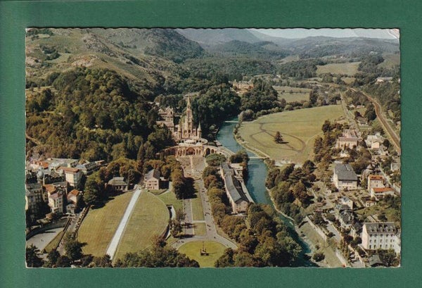 LOURDES - Vue aérienne - 1971 // pli d'angle //