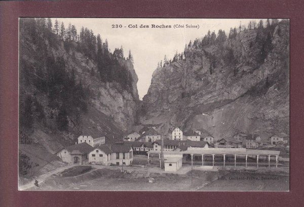 COL DES ROCHES // pli //