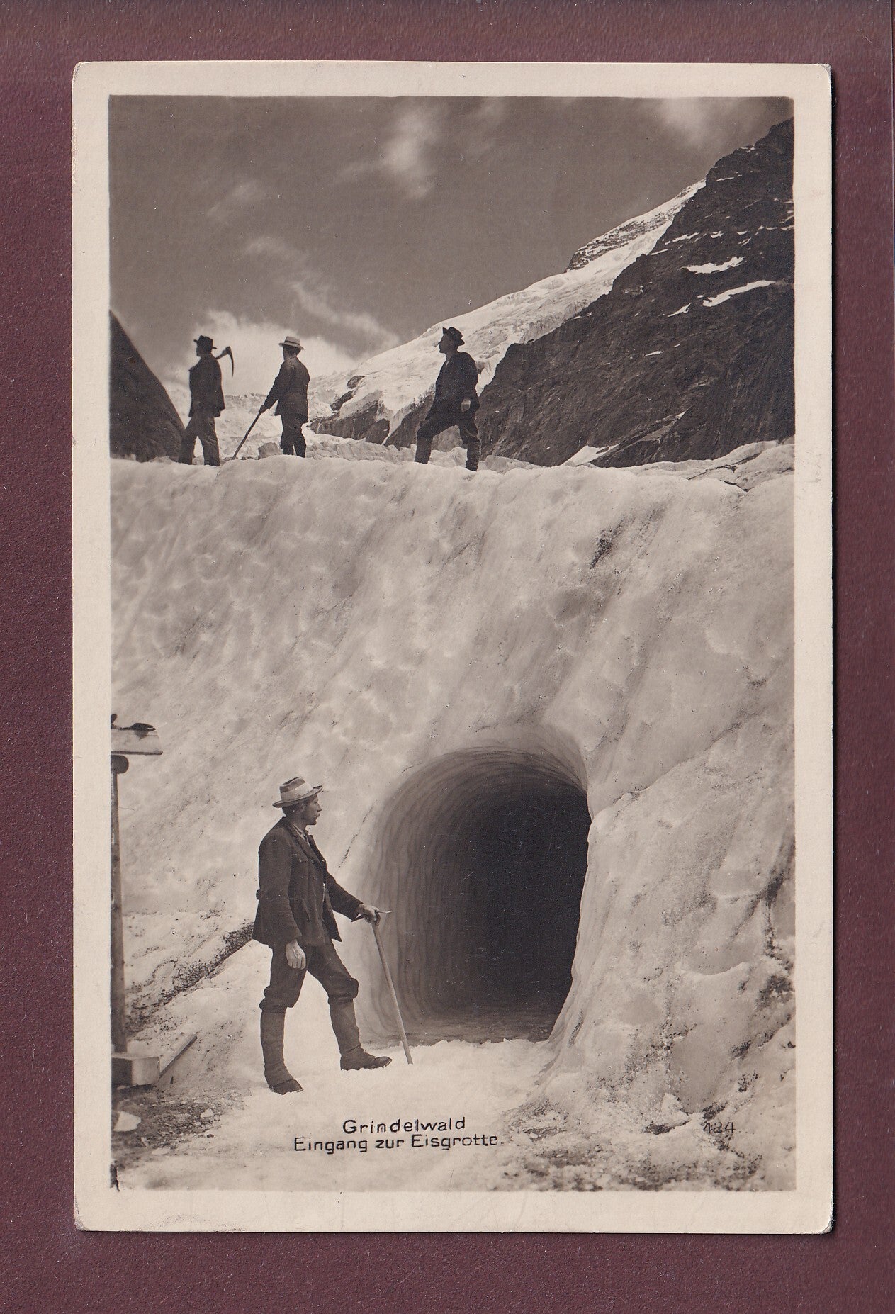 Grindelwald - EISGROTTE - Leute - 1929