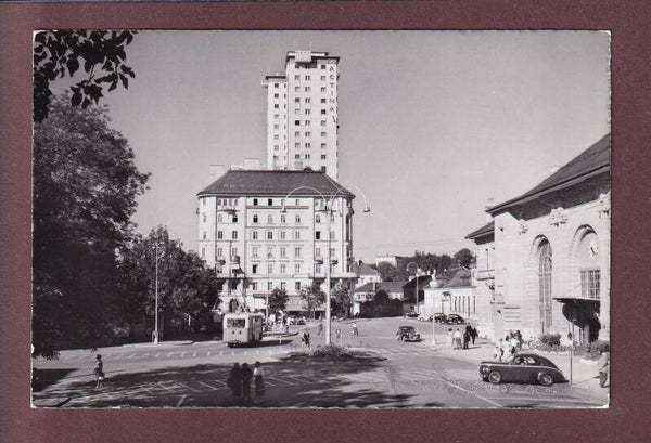 LA CHAUX-DE-FONDS - Place de la Gare