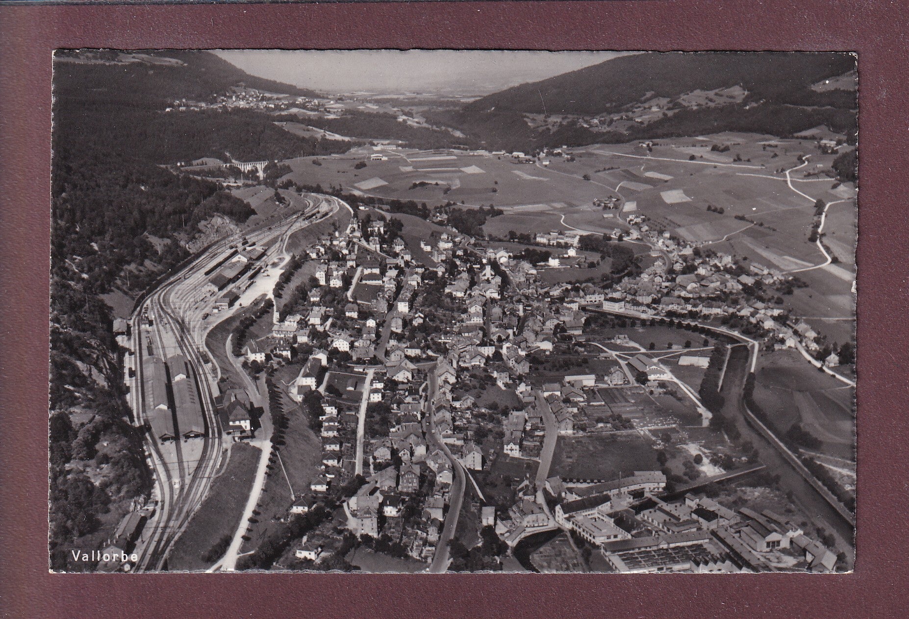 VALLORBE - Vue aérienne - Gare - 1954
