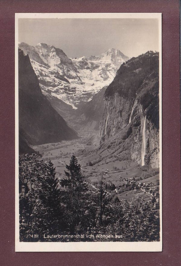 LAUTERBRUNNENTAL von Wengen aus