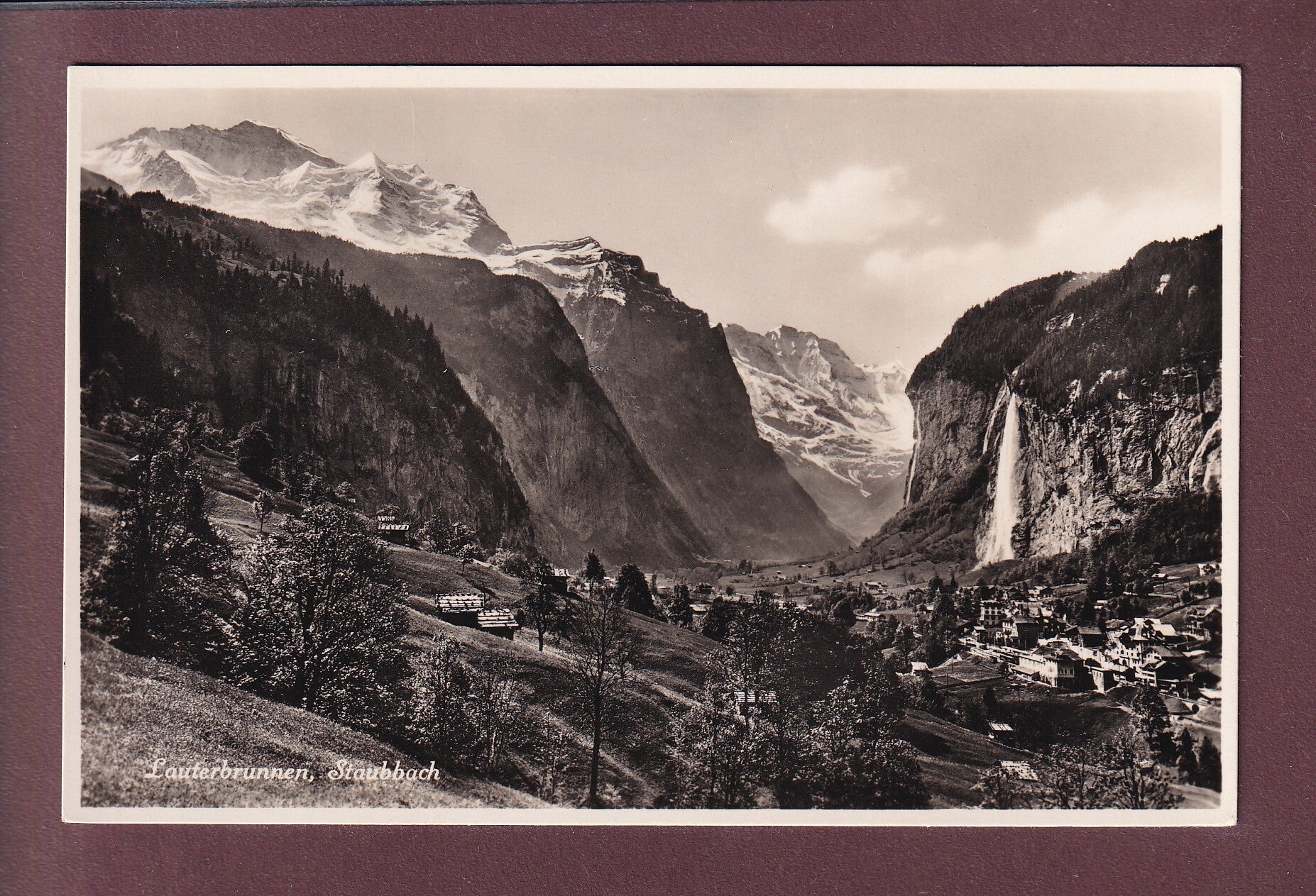 LAUTERBRUNNEN - Staubbach