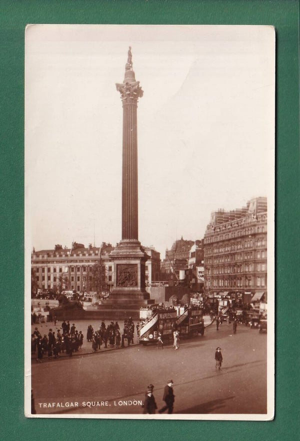 LONDON - Trafalgar Square