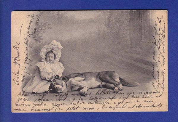ENFANT - Jeune fille avec son chien