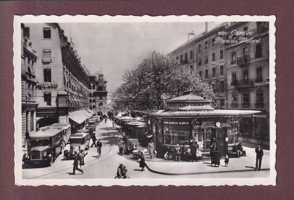 GENEVE - Place du Molard - Bus - 1944 // pli d'angle //