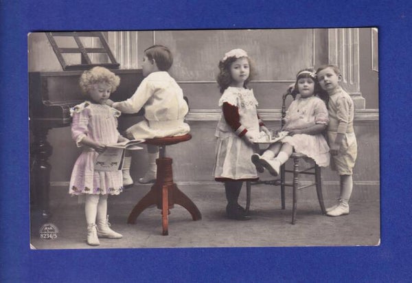 ENFANT - A l'heure du thé
