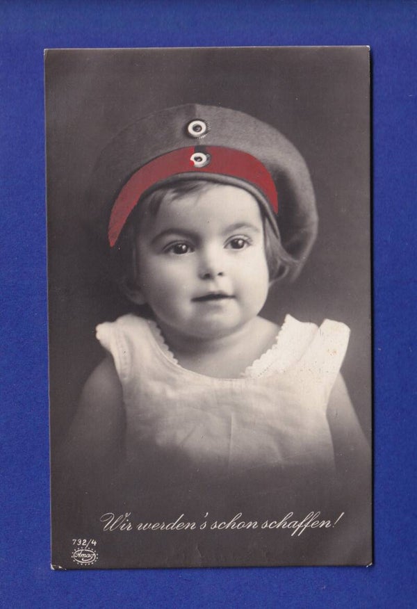 ENFANT - Jeune fille militarisée - Wir werden's schon schaffen