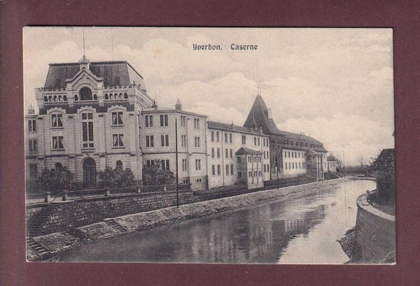YVERDON - Caserne - 1911 // pli d'angle //
