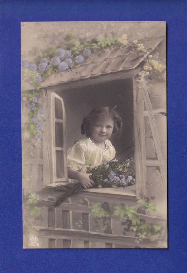 ENFANT - Jeune fille à la fenêtre