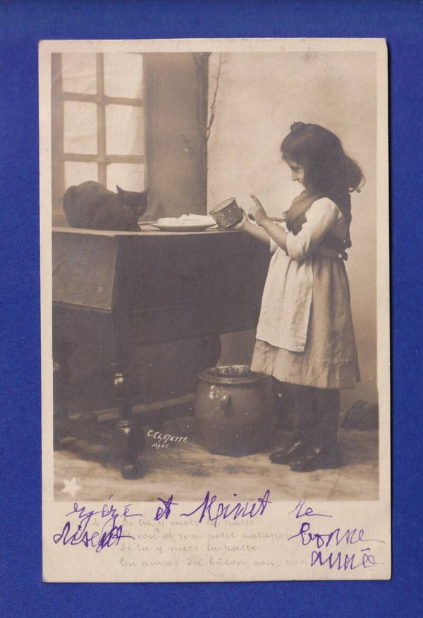 ENFANT - Jeune fille avec son chat