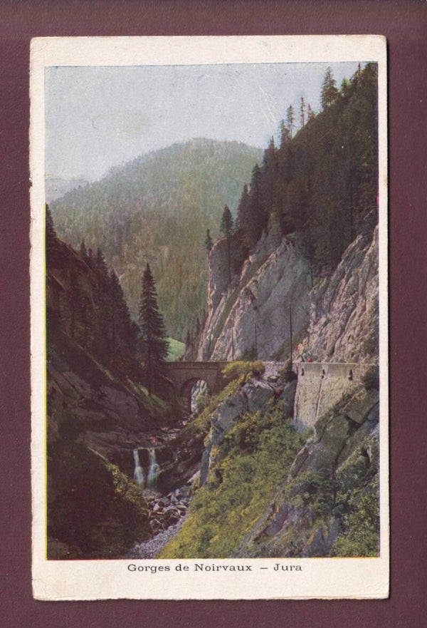 Gorges de NOIRVAUX // léger pli d'angle //