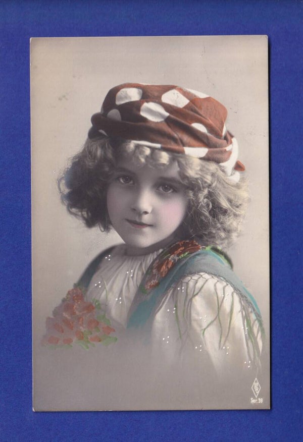 ENFANT - Portrait de jeune fille