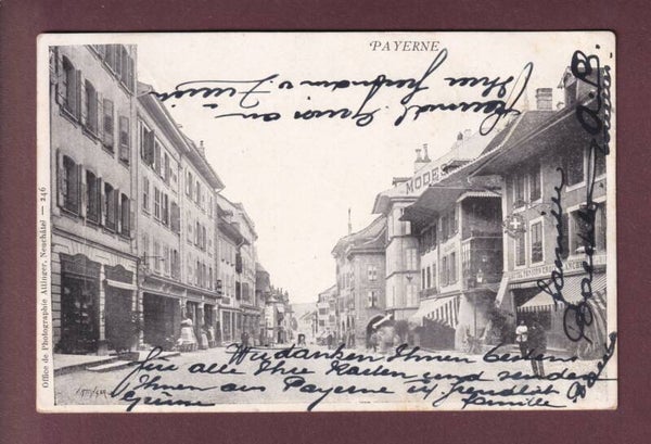 PAYERNE - Une Rue - 1910 // pli vertical //