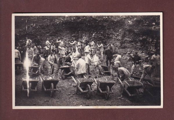 Photo - Travail militaire aux fortifications de MORAT