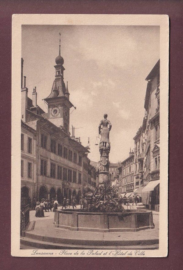 LAUSANNE - Place de la Palud