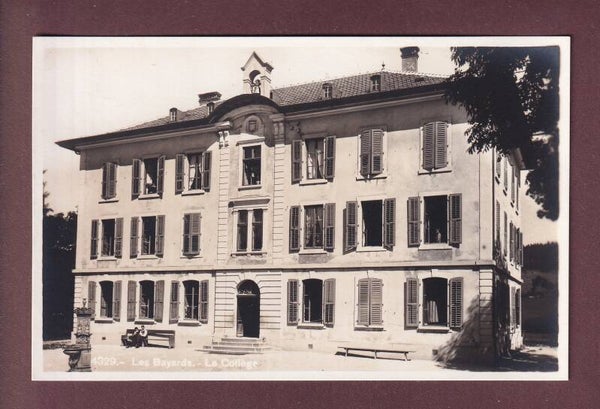 LES BAYARDS - Le Collège