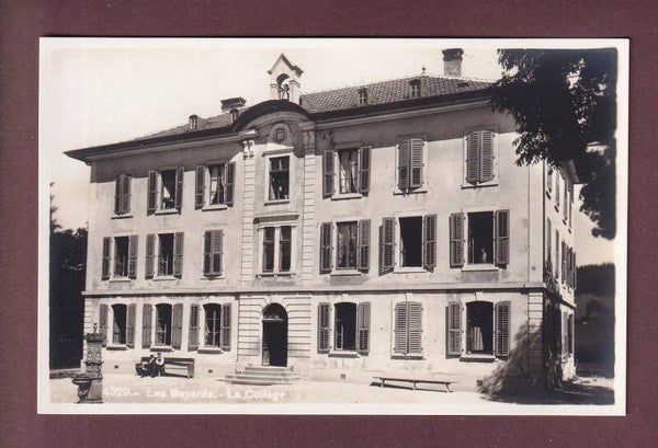 LES BAYARDS - Le Collège