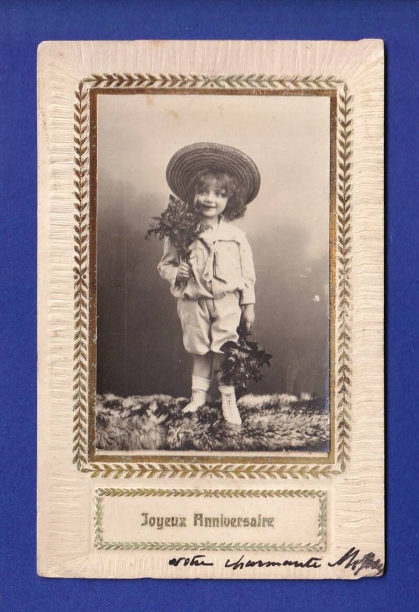 ENFANT - Jeune fille et fleurs - Anniversaire