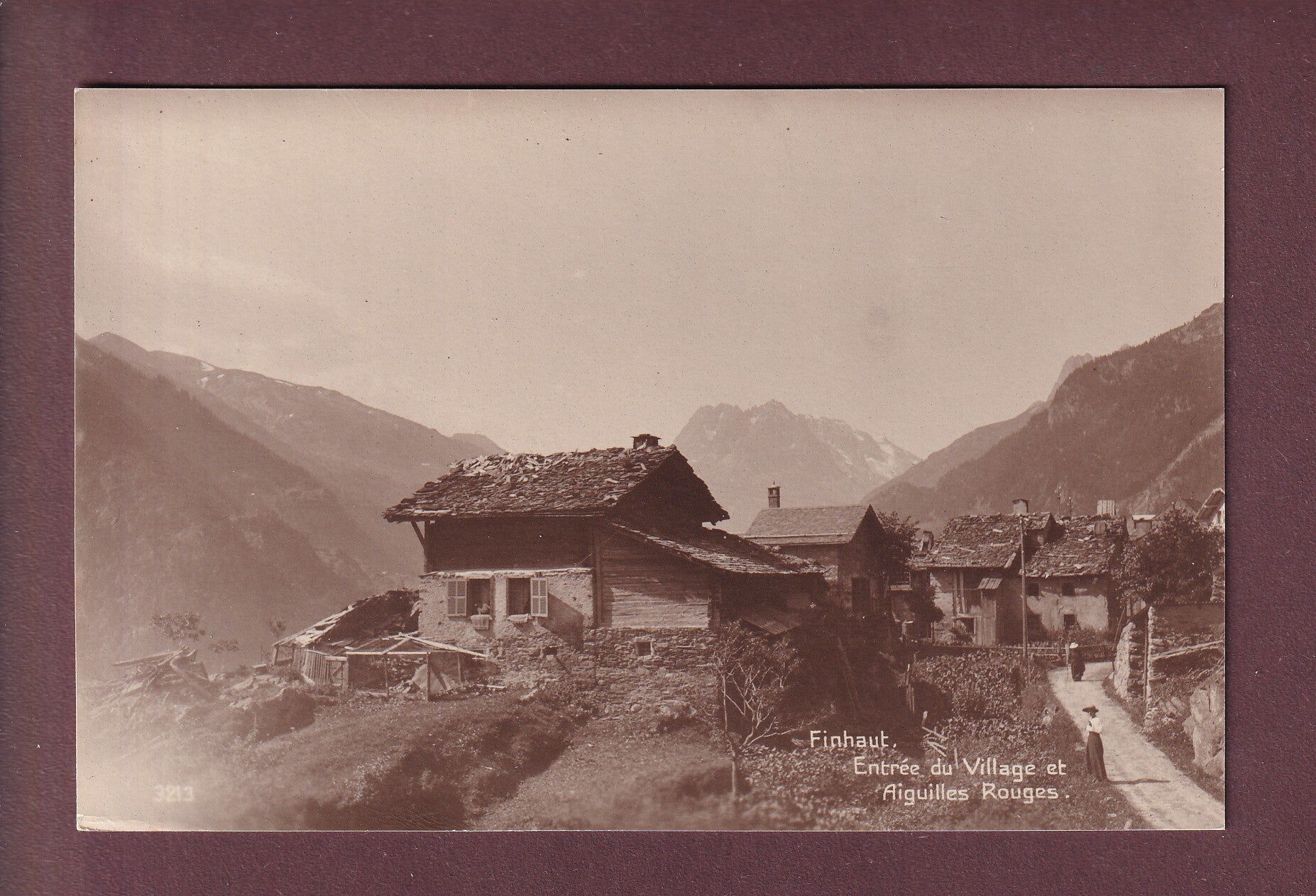 FINHAUT - Entrée du Village