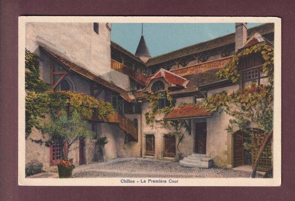 Château de CHILLON - Première Cour