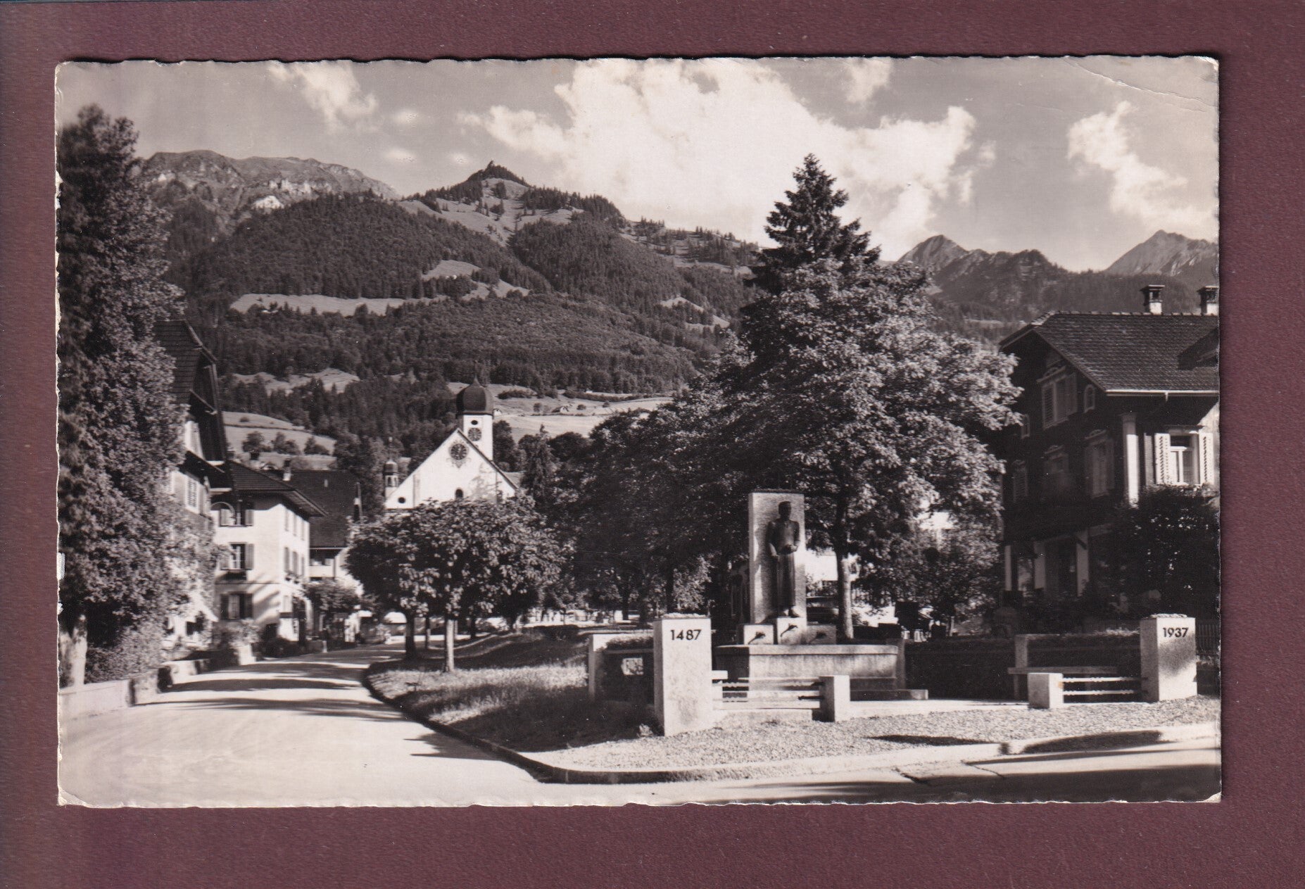 SACHSELN - Bruderklausen-Brunnen - 1945 // Eckbug //