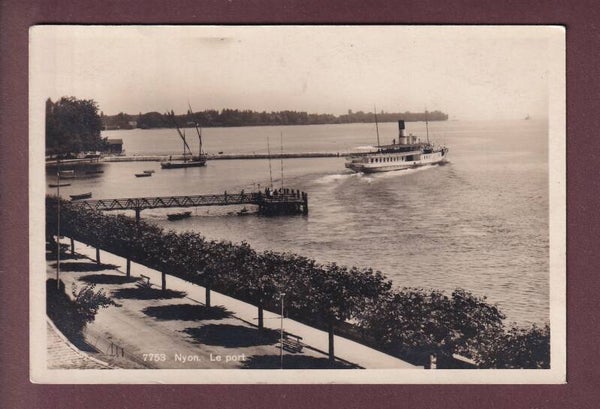 NYON - Le Port - Départ de bateau CGN