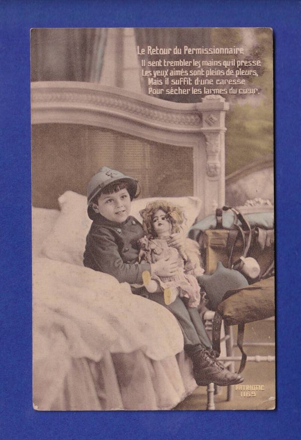 ENFANT - Petit garçon et poupée - Permissionnaire - Feldpost // pli d'angle //
