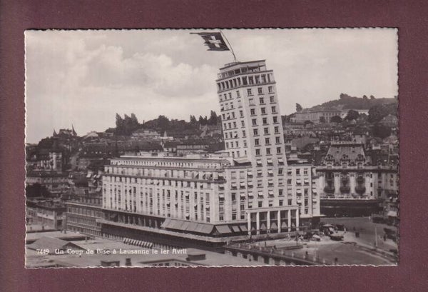 LAUSANNE - La bise penche la Tour Bel-Air - 1er avril - 1934