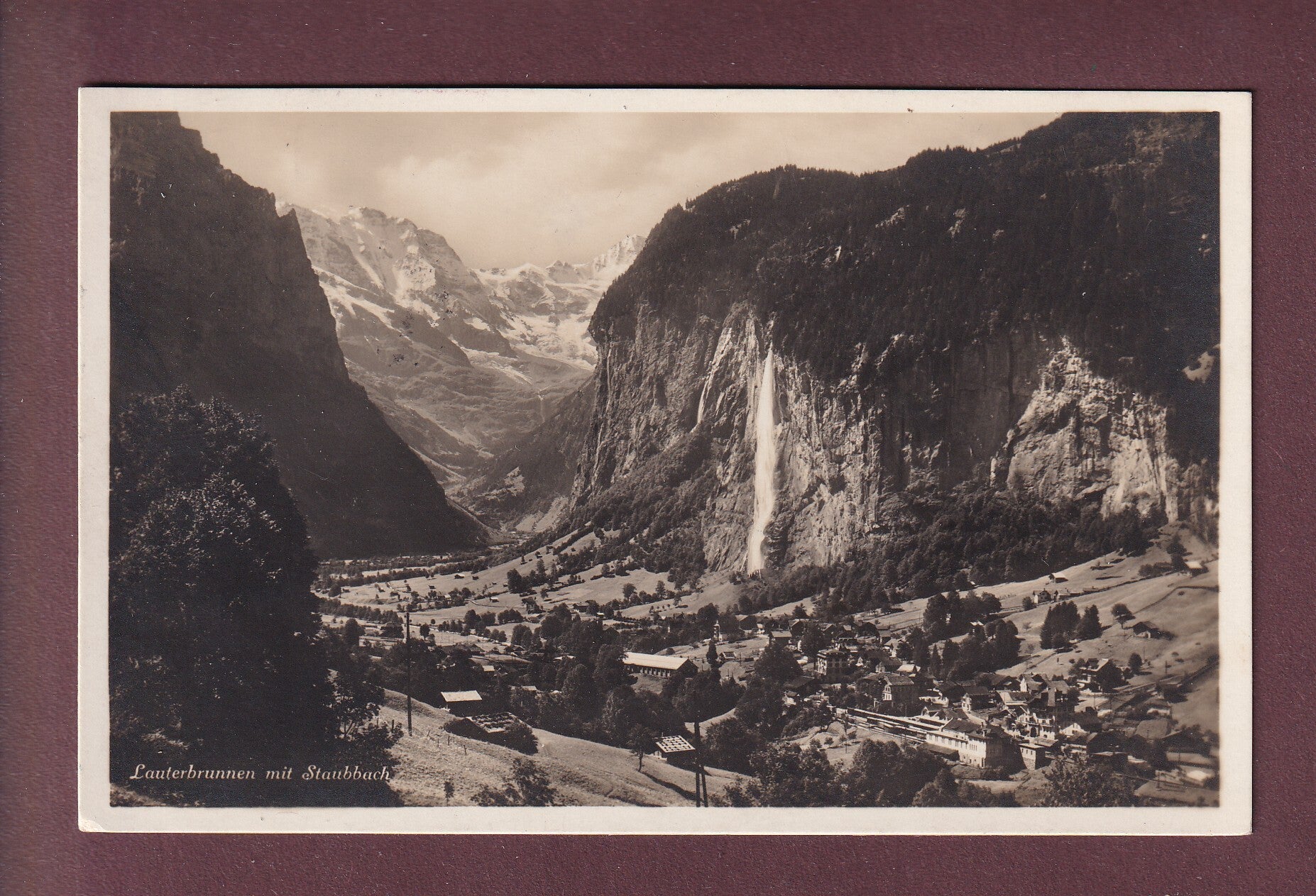 LAUTERBRUNNEN - Staubbach