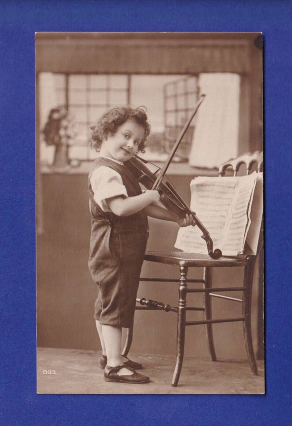 ENFANT - Jeune garçon au violon