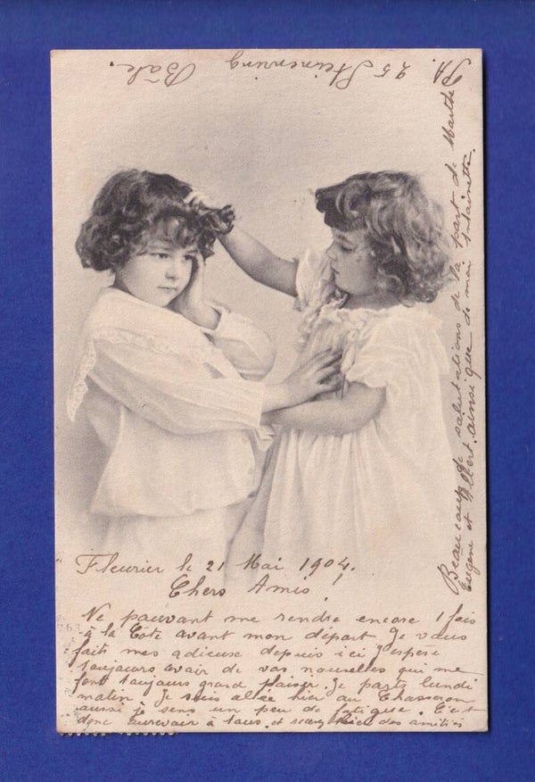 ENFANT - 2 jeunes filles