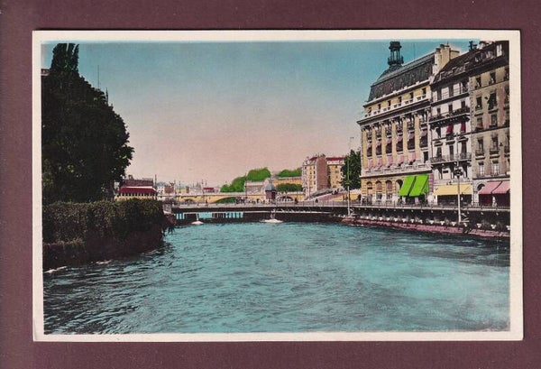 GENEVE - Quai et vue sur la Coulouvrenière