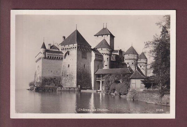 Château de CHILLON - Première Cour
