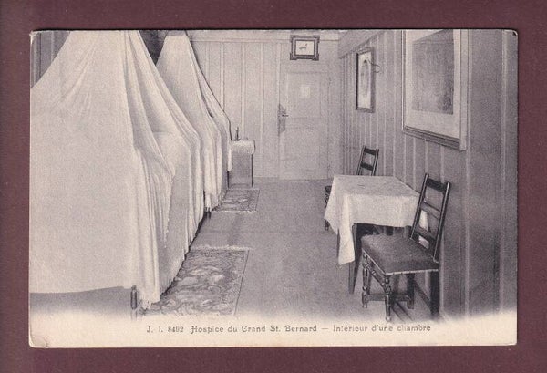 Hospice du GRAND-SAINT-BERNARD - Une Chambre