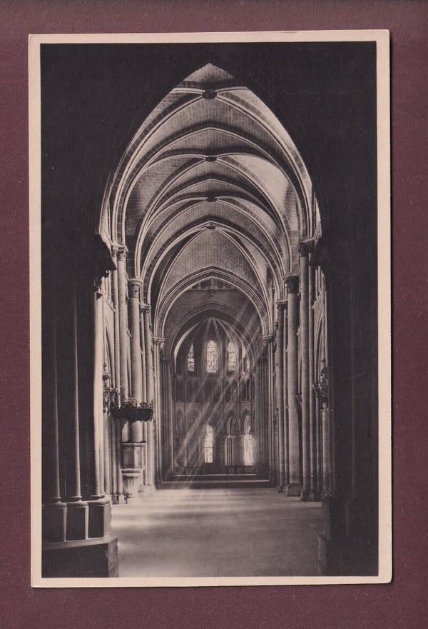 LAUSANNE - Cathédrale - Nef et Chœur - 1940